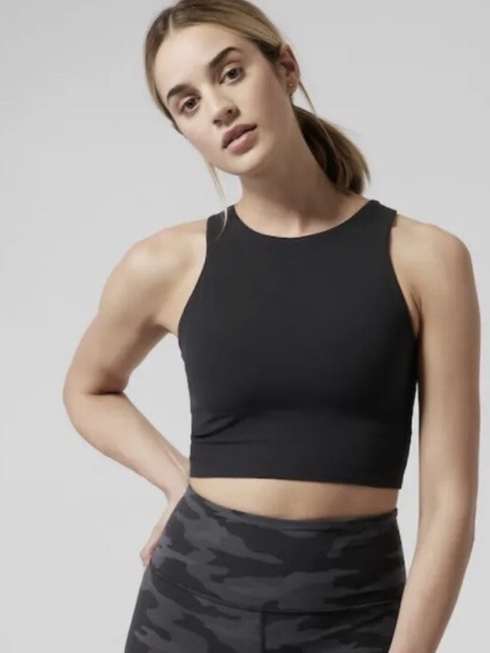 Athleta Conscious crop bra Sports Bra Athletic Extra Large XL Black